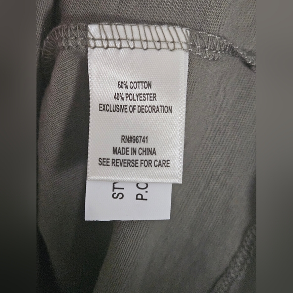 SELF❤️E Army Green Floral Statement Graphic Cropped T-Shirt - Sz XS - Picture 5 of 6